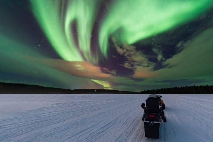 Mit dem Schneemobil auf Nordlichtjagd (Alleinbenutzung) thumbnail
